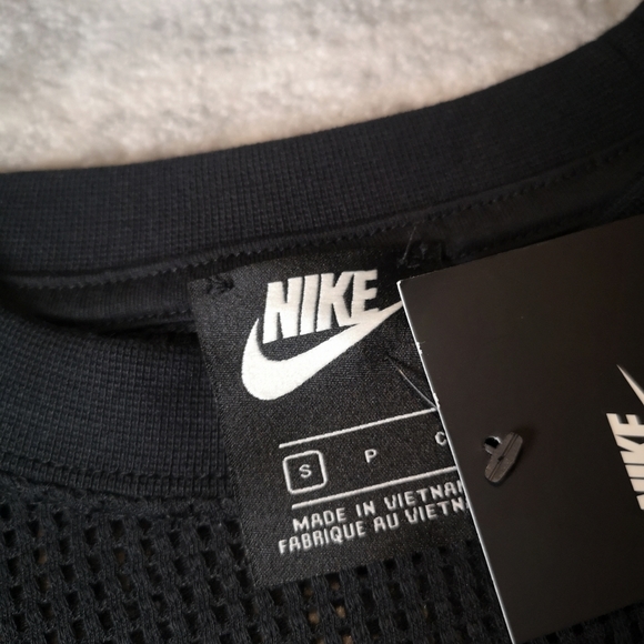 ⚡BNWT Nike ✔️ Mesh shoulder Tee - Picture 5 of 8